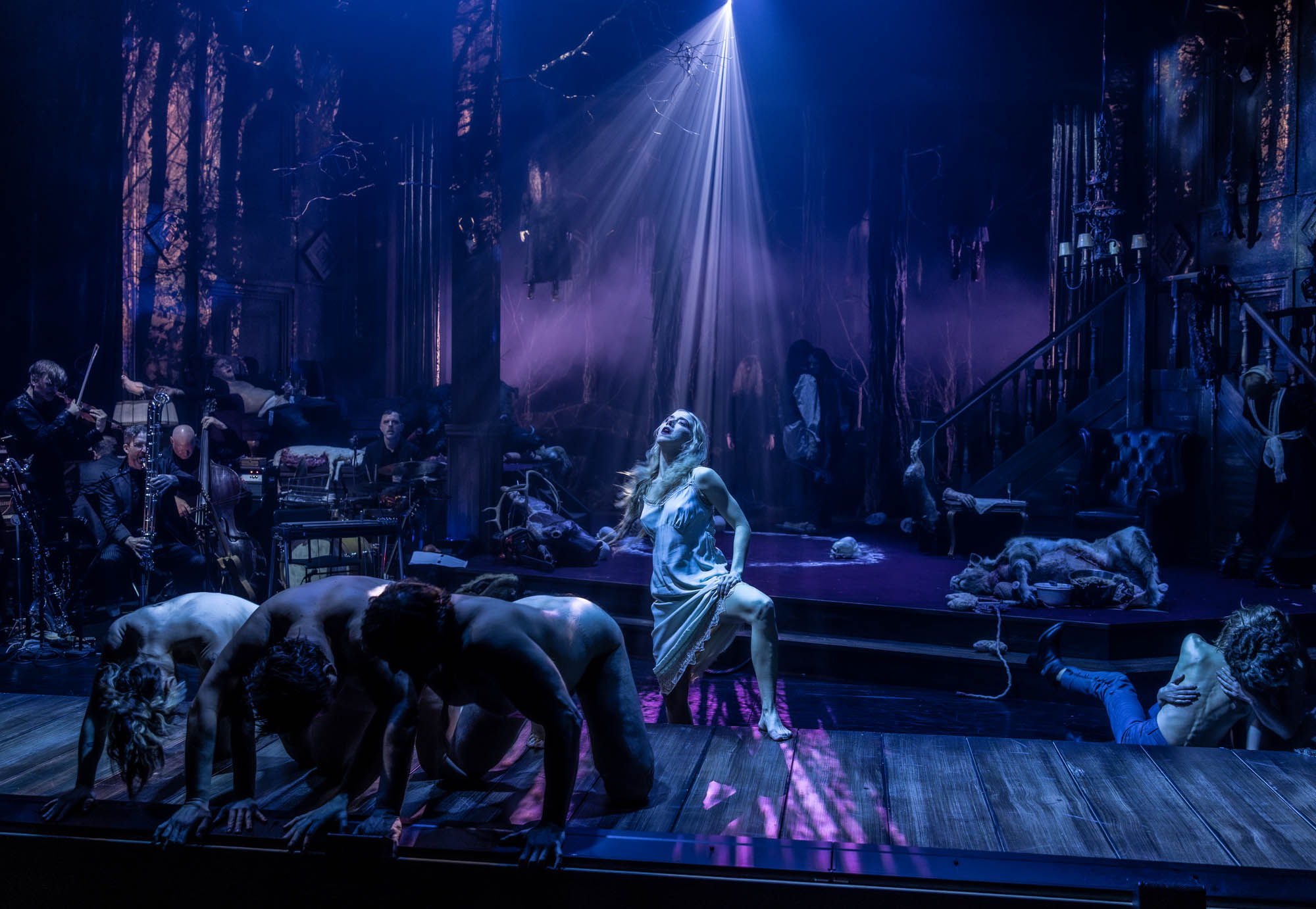 TRUST - TRUth on STage